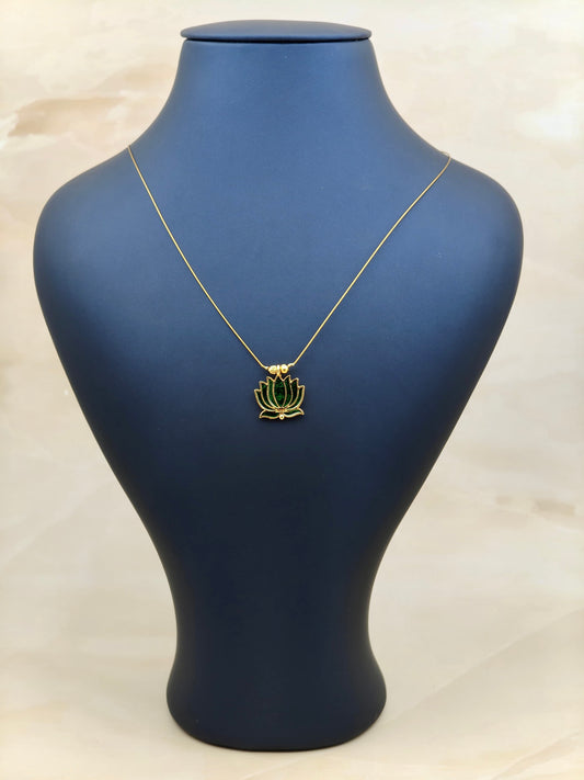 Single Lotus Pendant Invisible chain Green