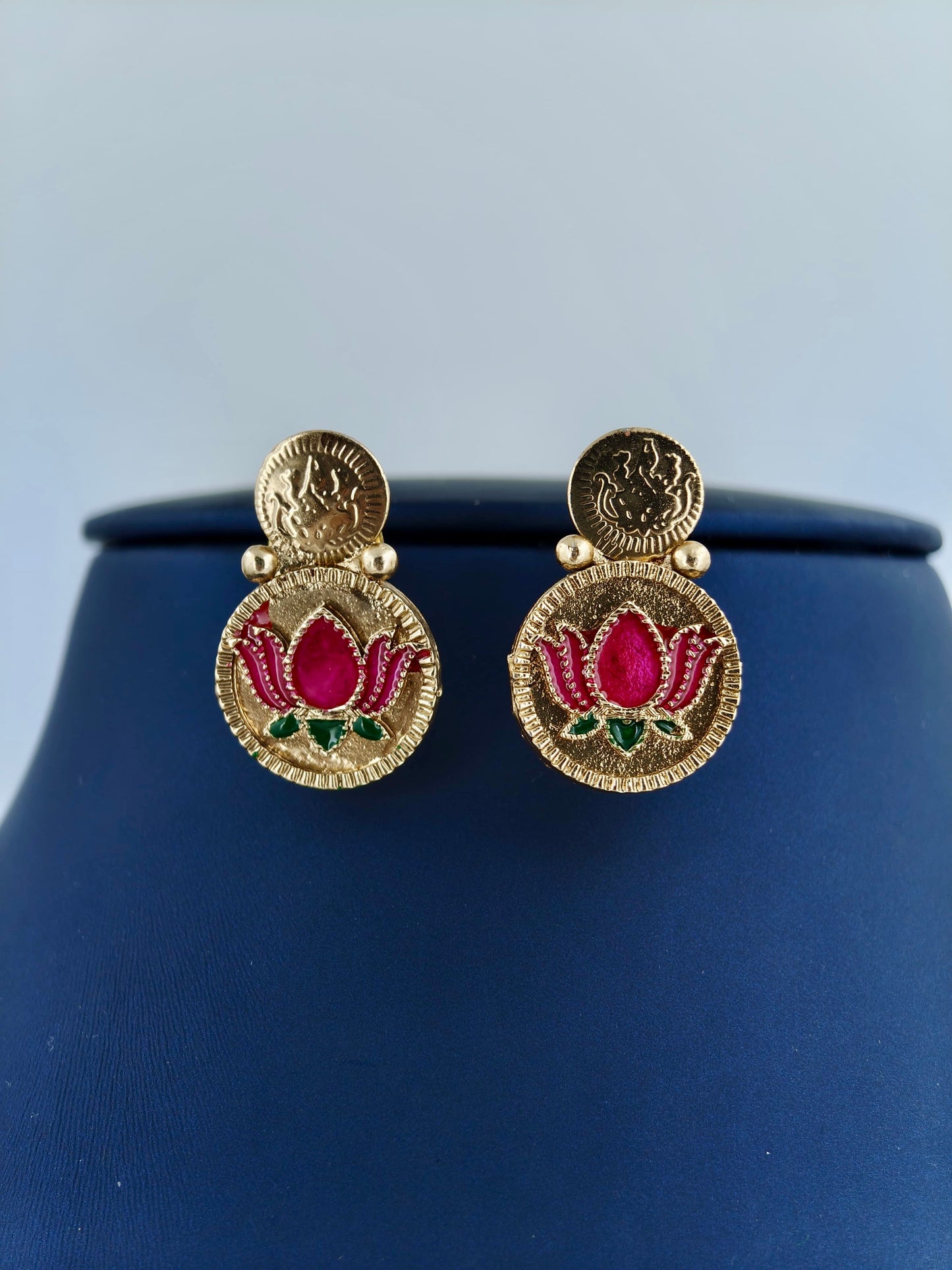 Beautiful Coin Lotus Necklace