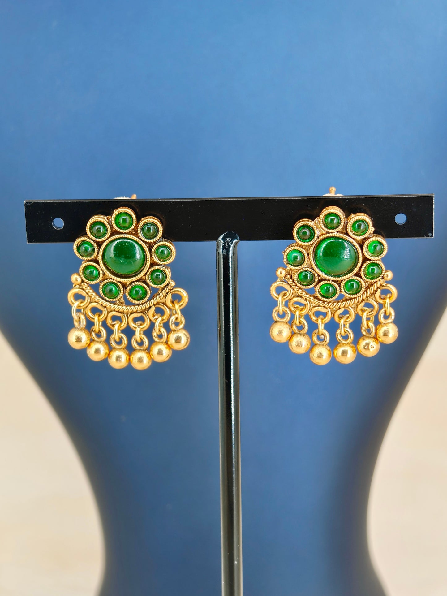Trending Choker Green