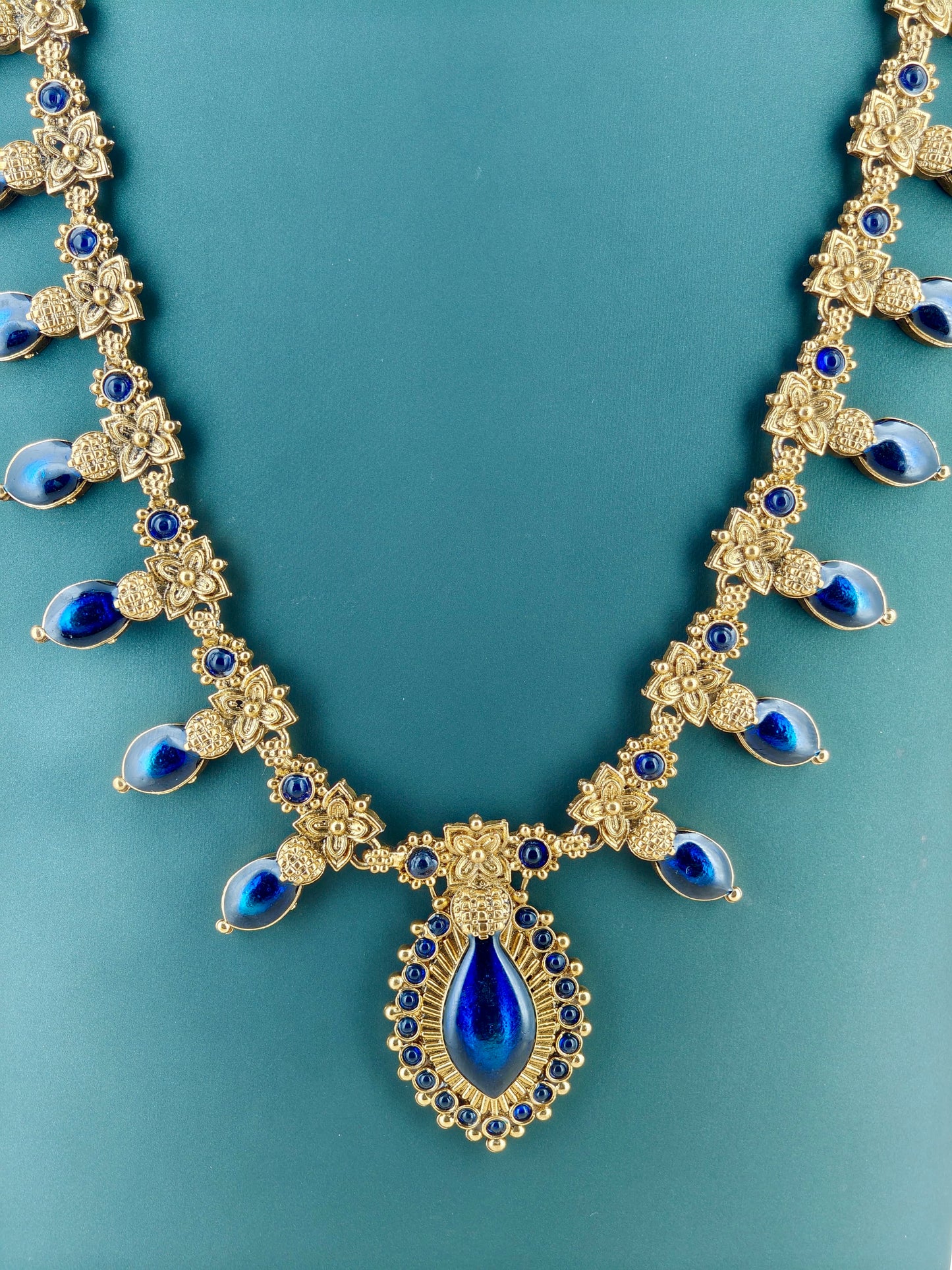 Beautiful Nagapada Haaram Blue