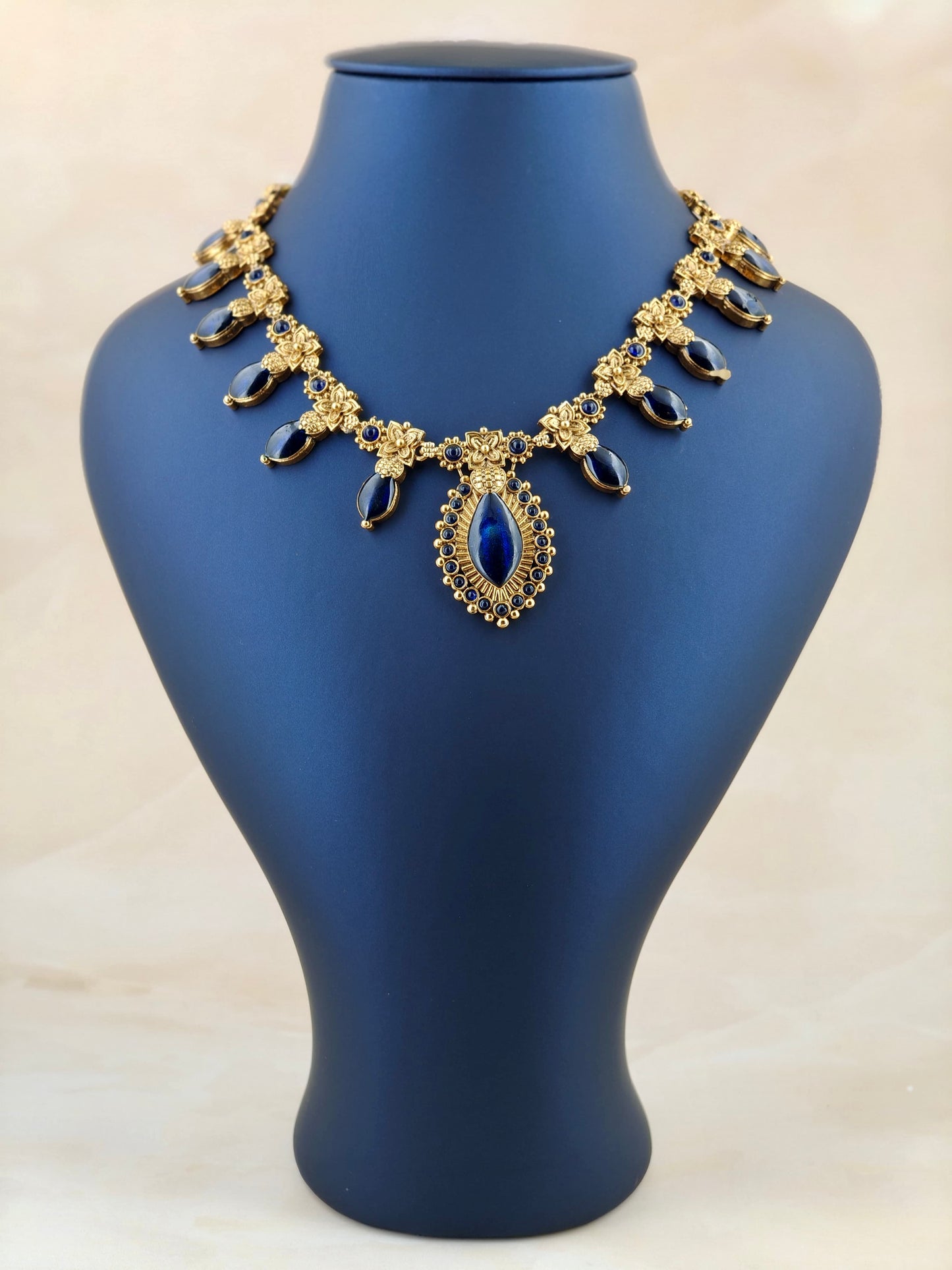 Beautiful Nagapada Necklace Blue