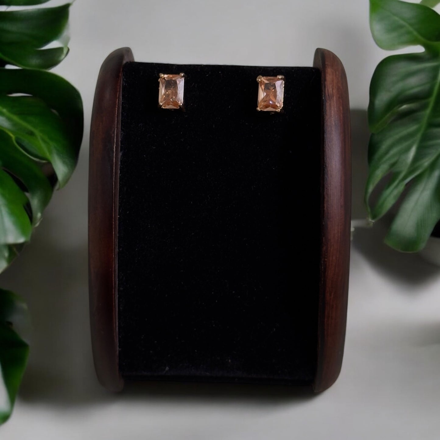 Single Stone Stud (square-small)