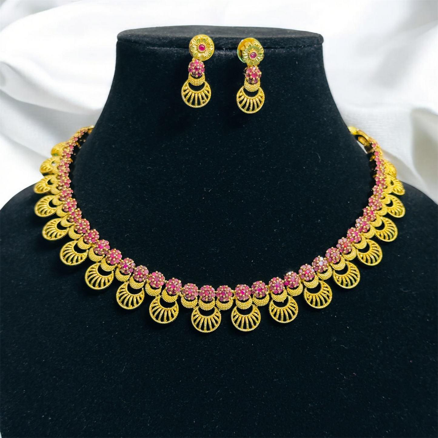Simple and Elegant Necklace with Earrings