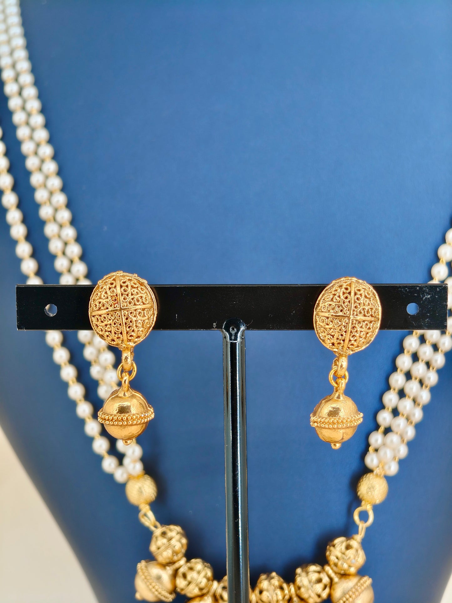 Beautiful Bell Pearl Necklace
