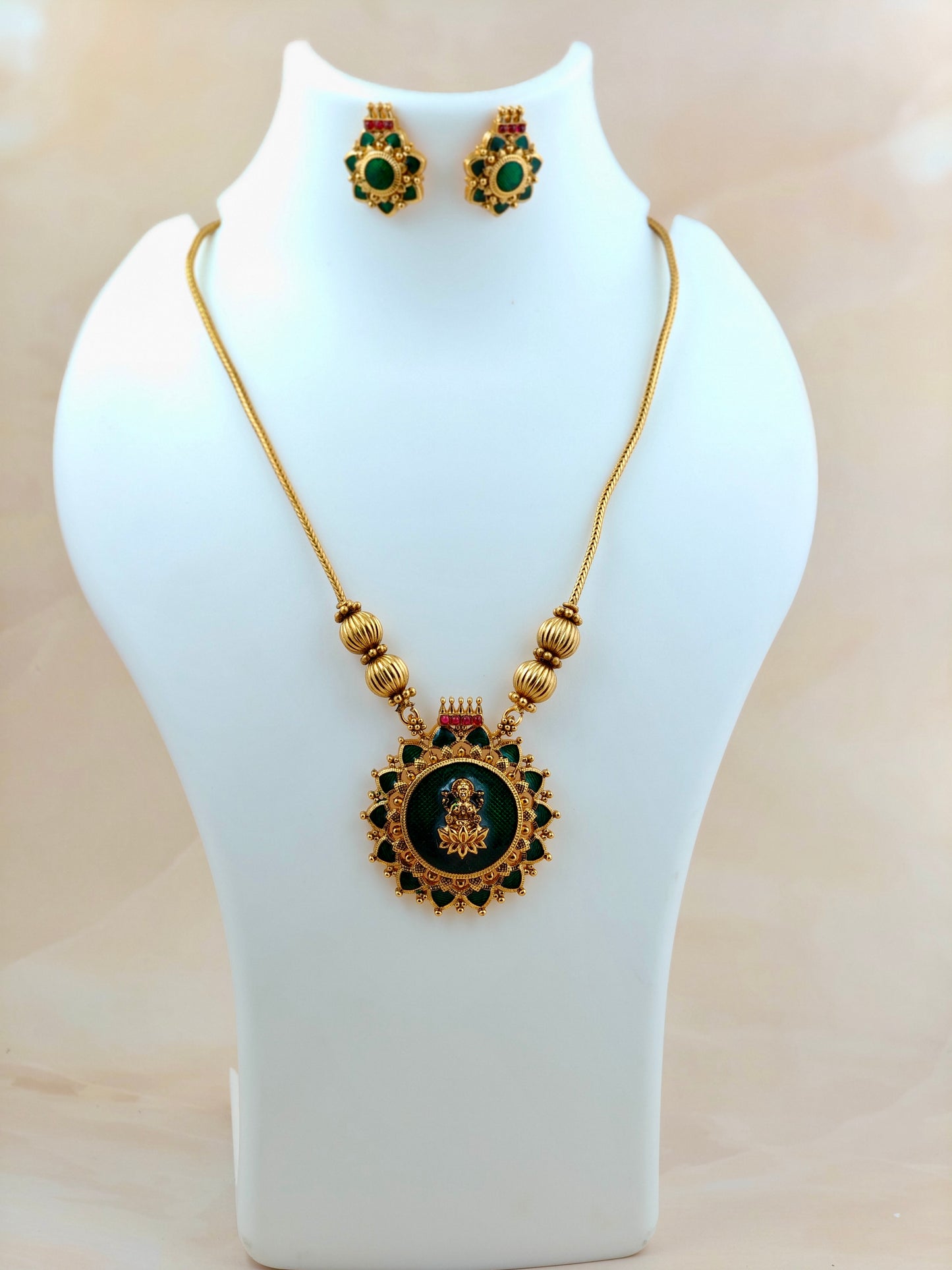 Trending Lakshmi Palakka Pendant Necklace