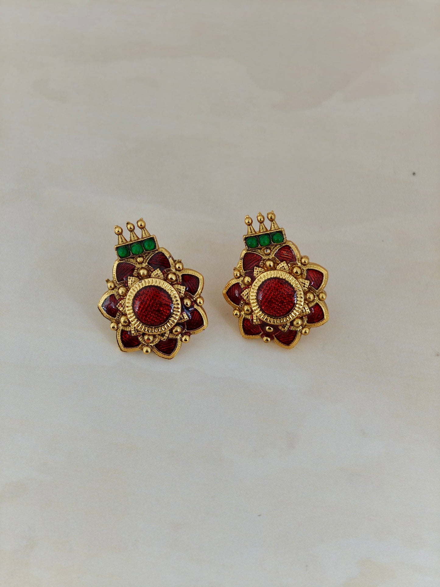 Beautiful Lakshmi Pendant Necklace Red