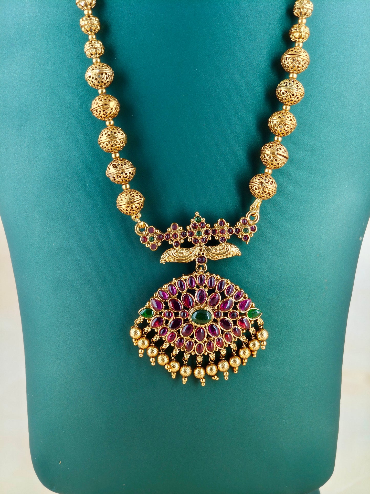 Beautiful Kemp Stone Pendant Haaram Ruby