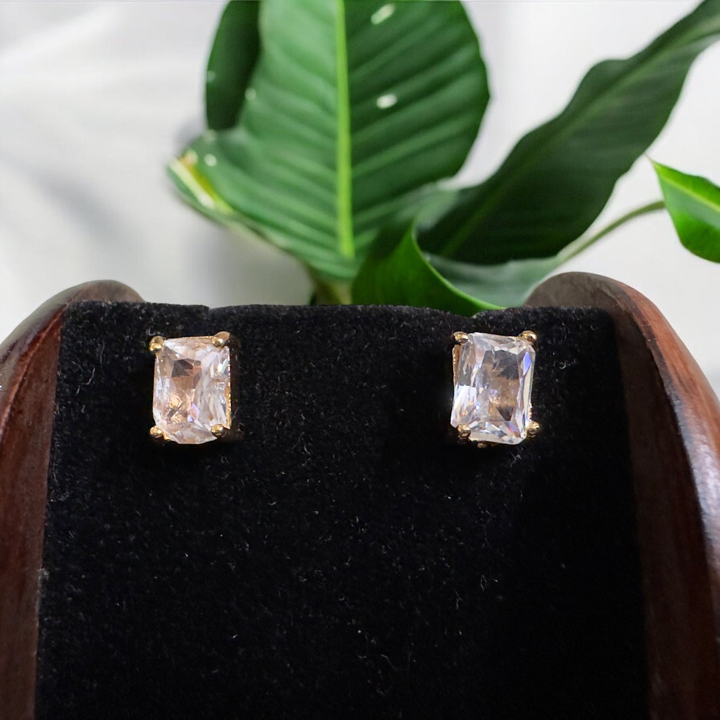 Single Stone Stud (square-small)