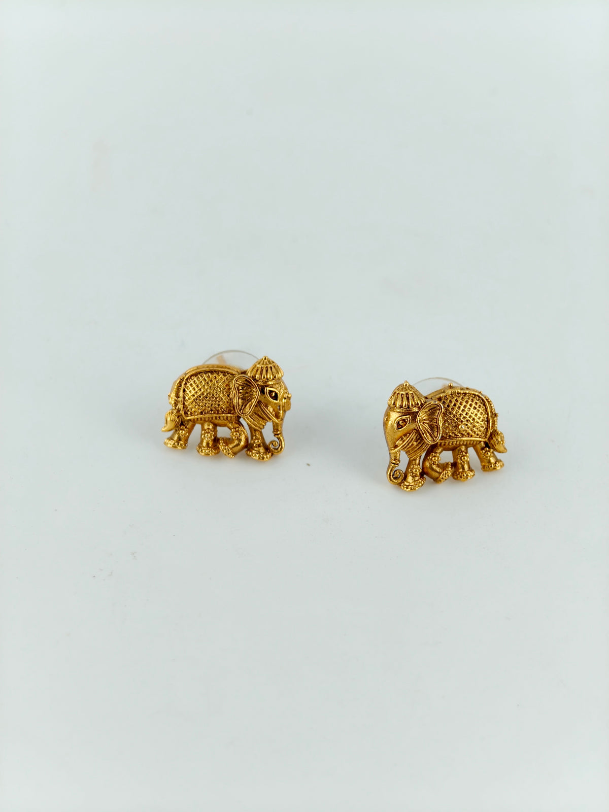 Cute Elephant necklace with multi color stones
