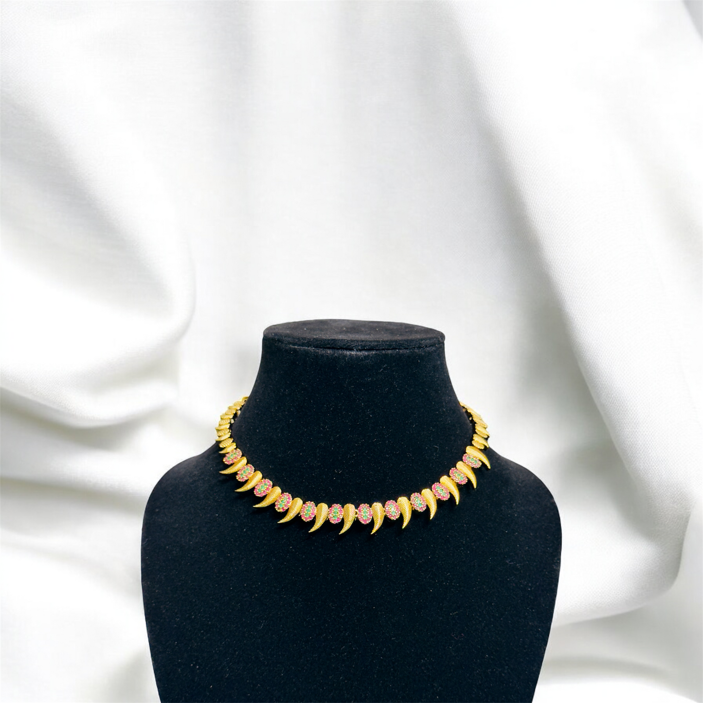 Simple Unique Design Necklace with Earrings