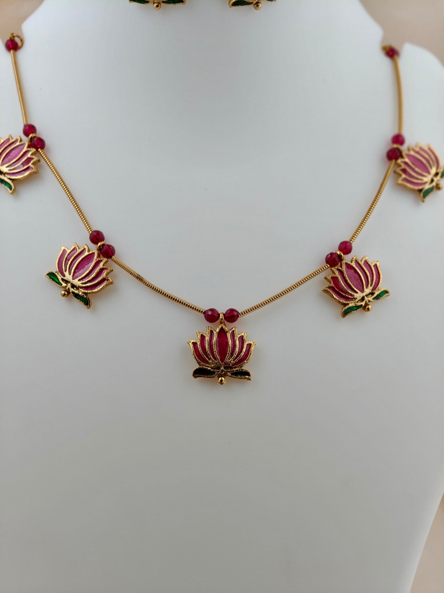 Trending Lotus Necklace