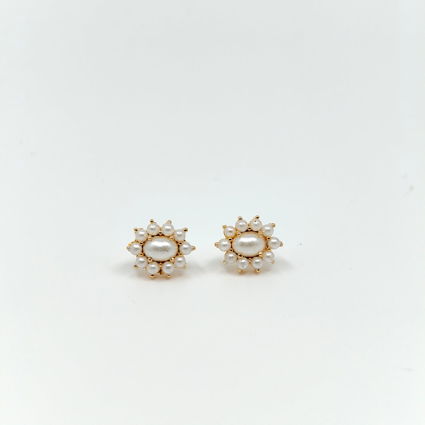 Studs-Oval