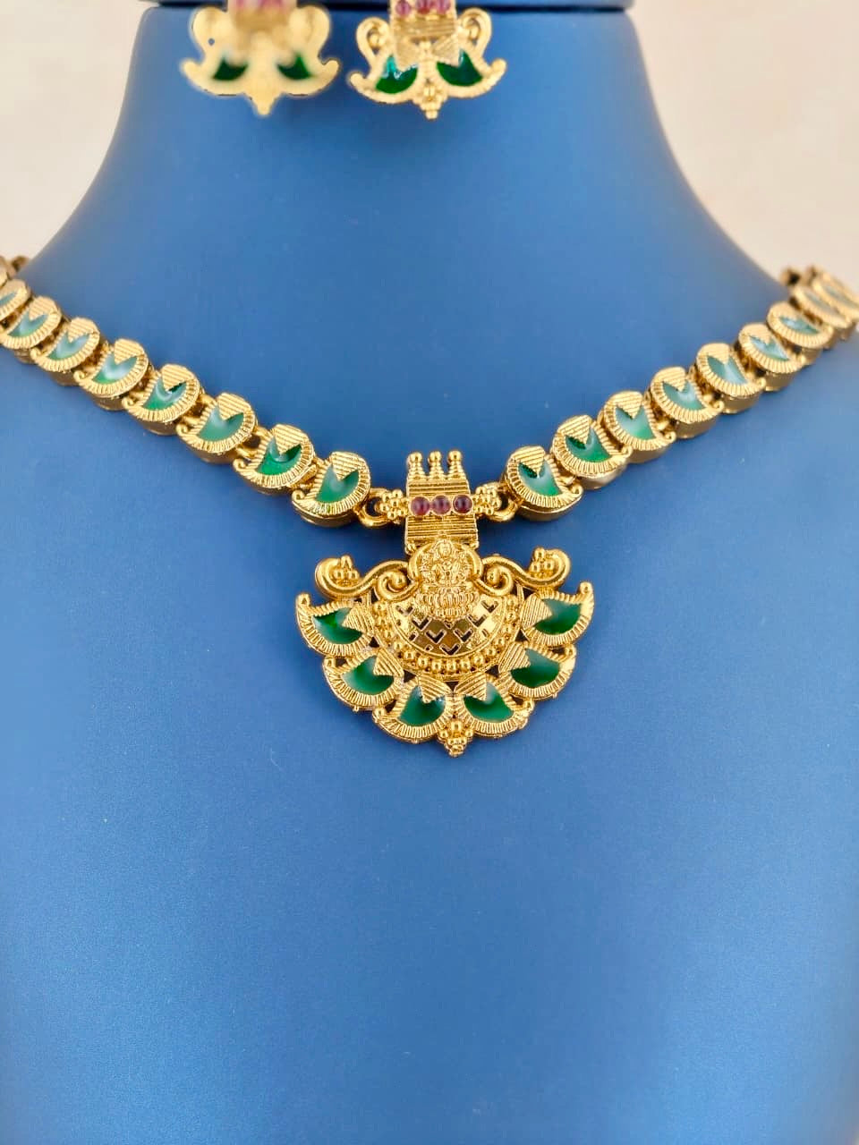 Antique Lakshmi Pendant Enamel Necklace Green