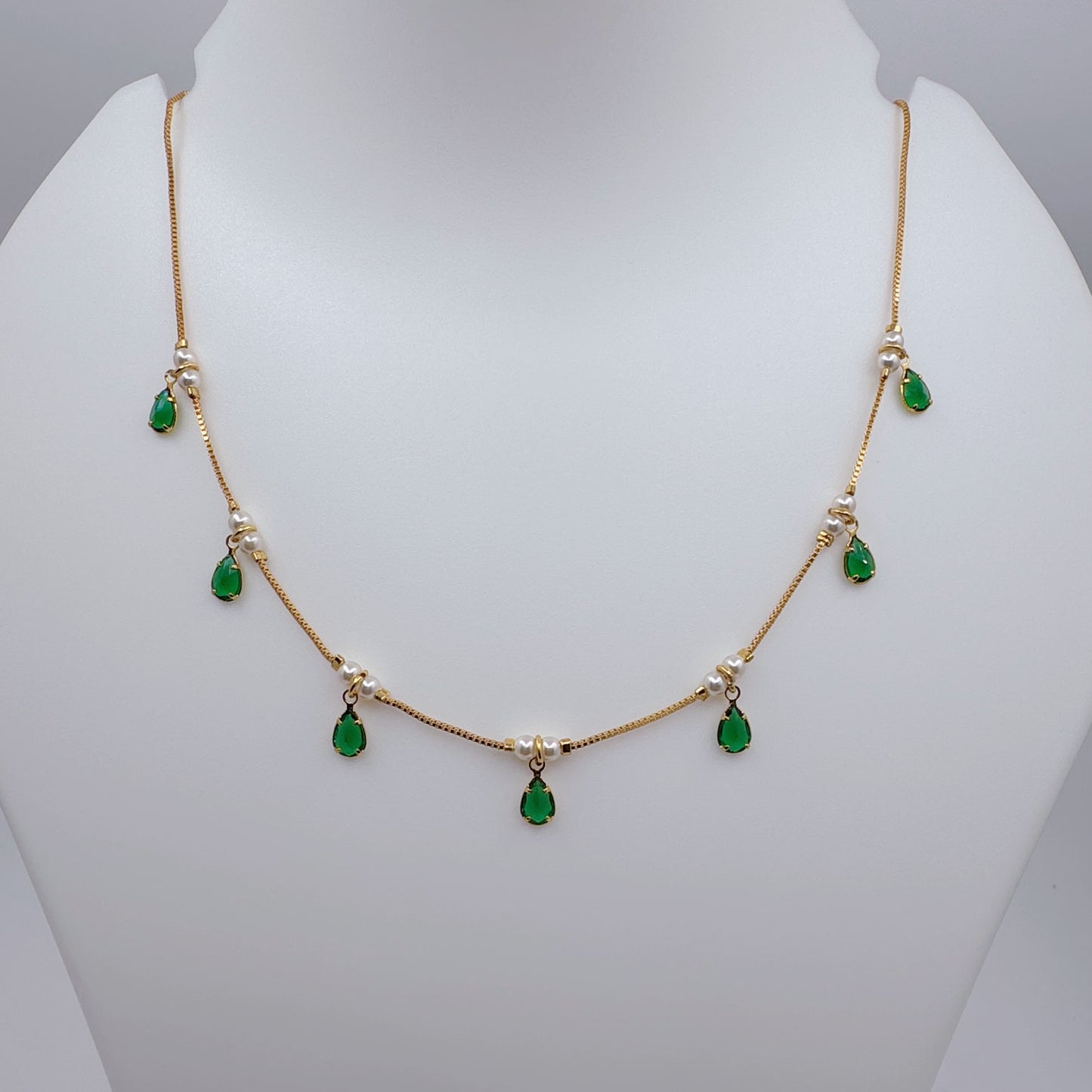 Beautiful Green Drops Necklace