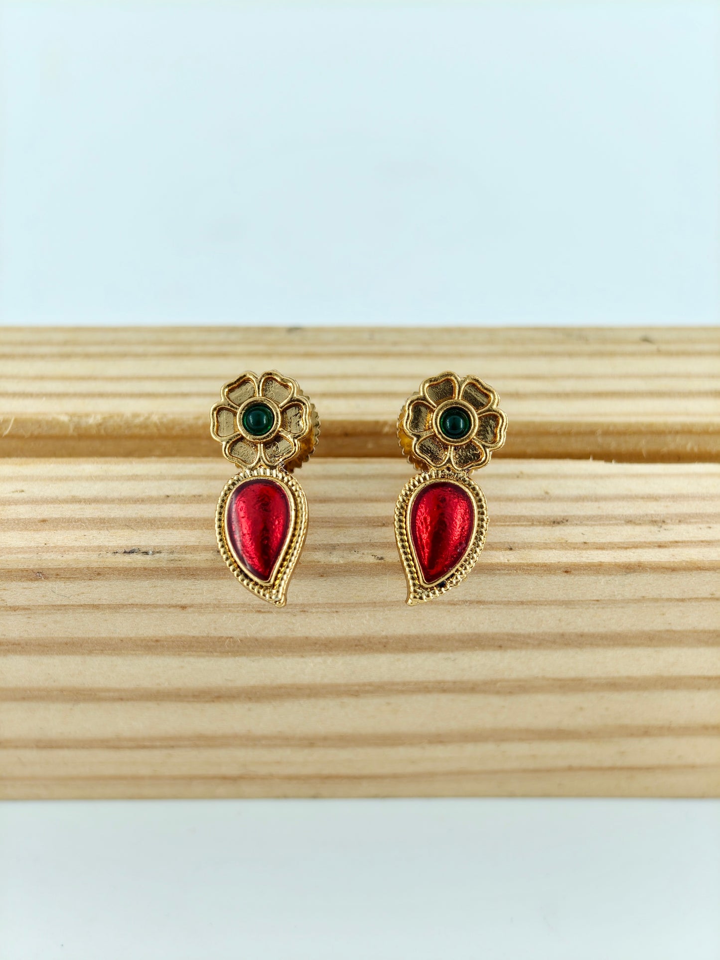 Mango enamel necklace red