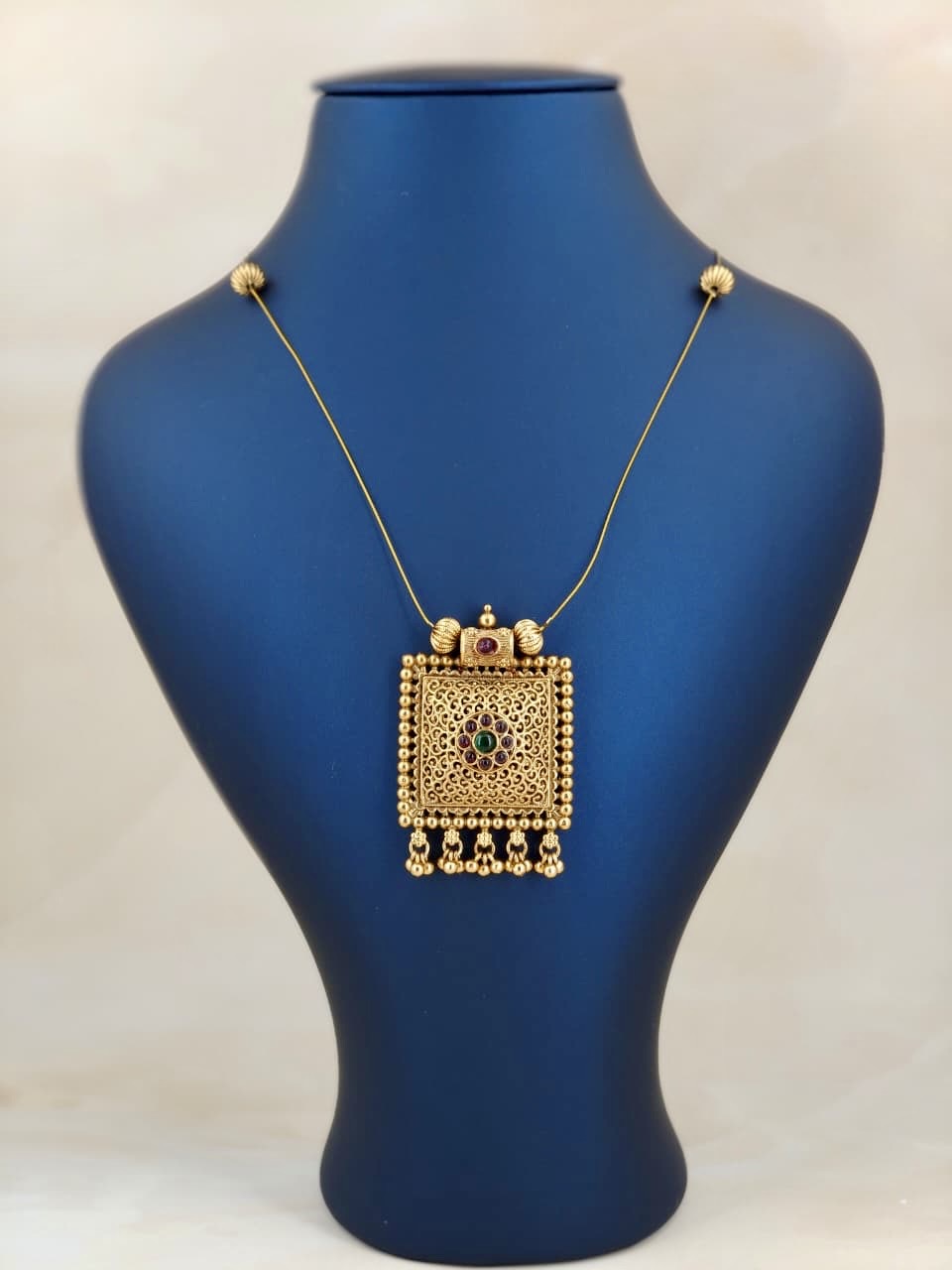 Square Pendant Invisible Necklace