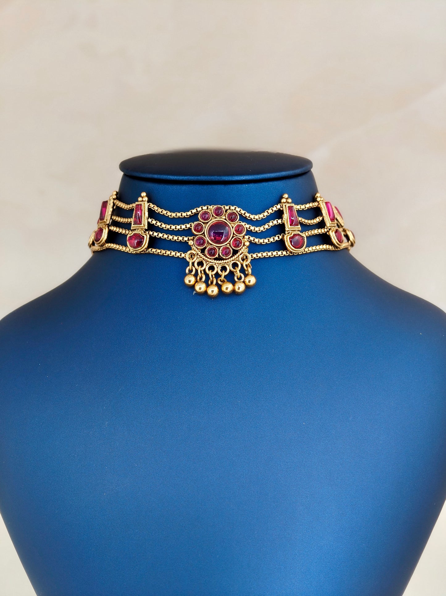 Trending Choker Ruby