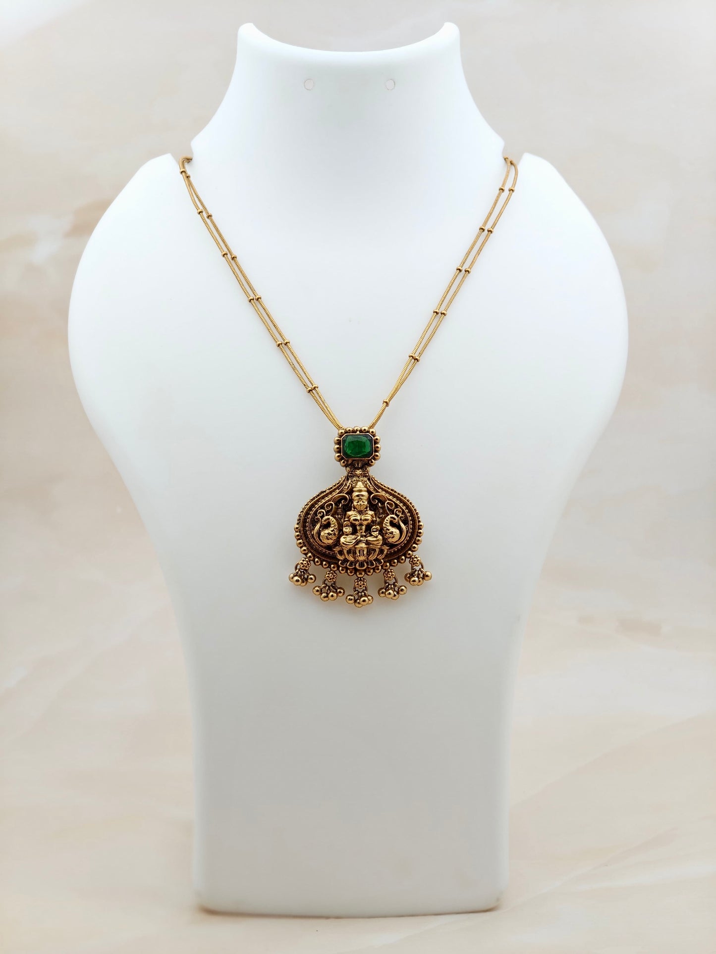 Lakshmi Pendant Necklace Green