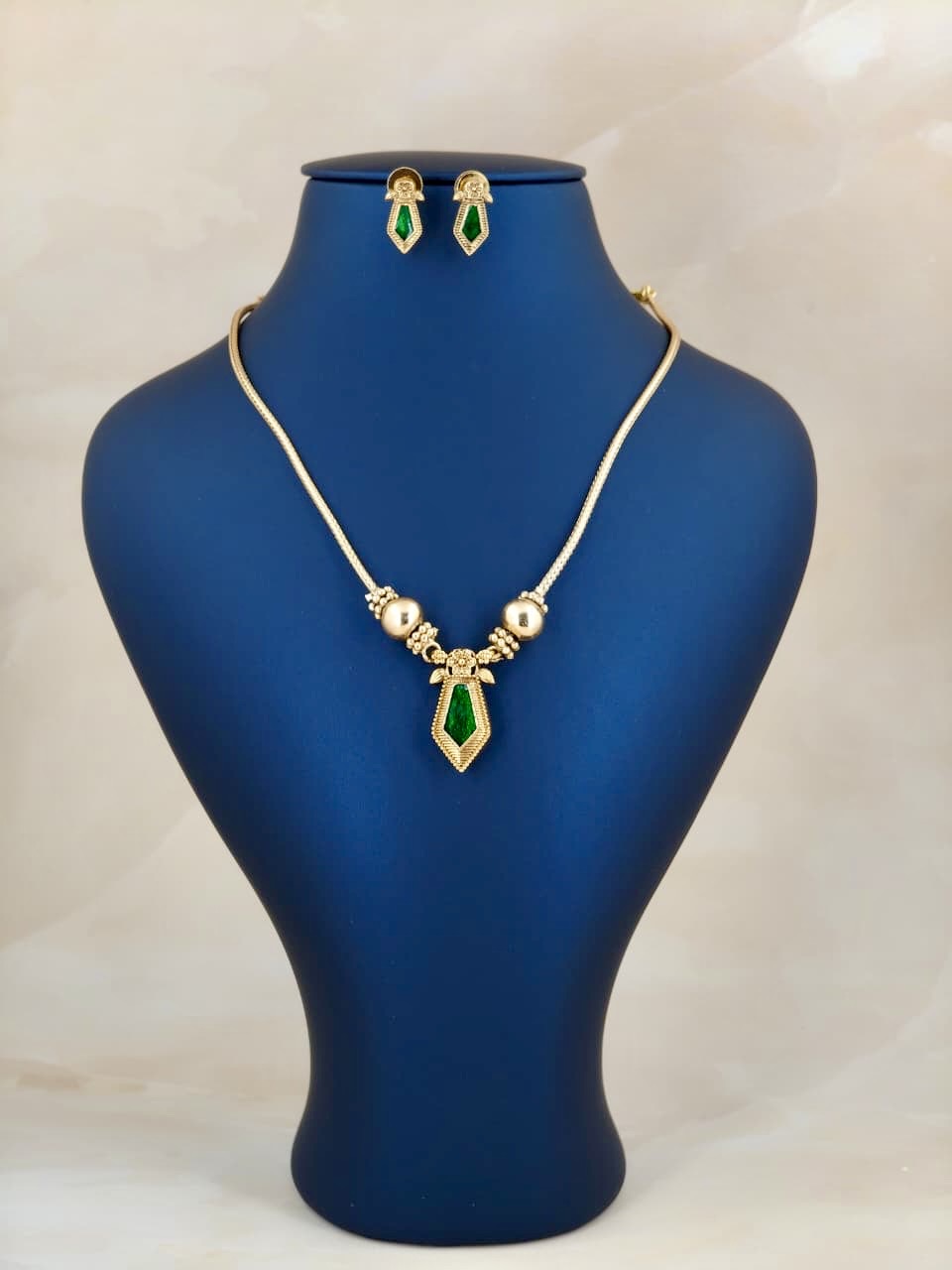 Mini Pendant Necklace