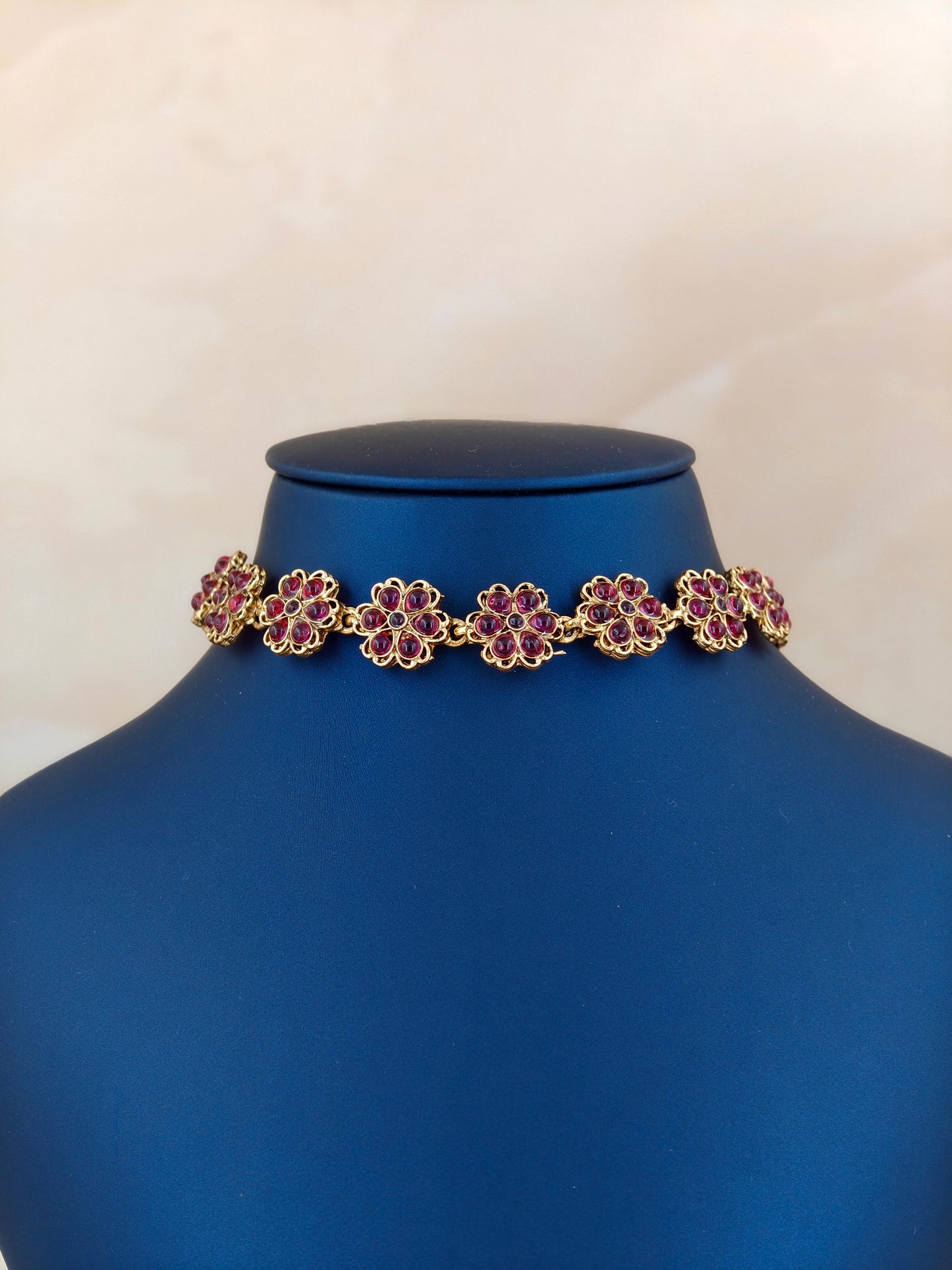 Floral pattern Choker Magenta