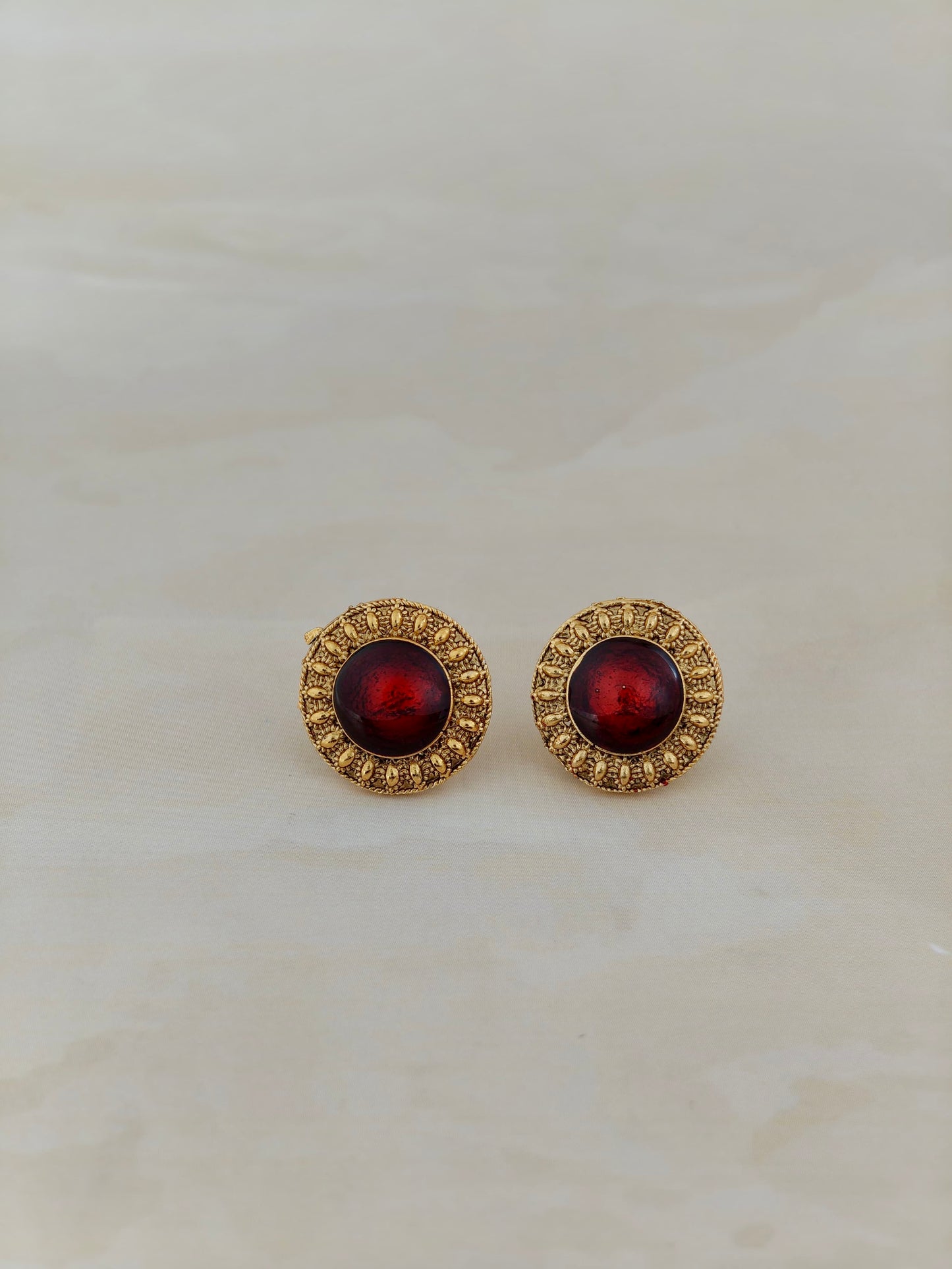 Traditional Pendant Necklace Red