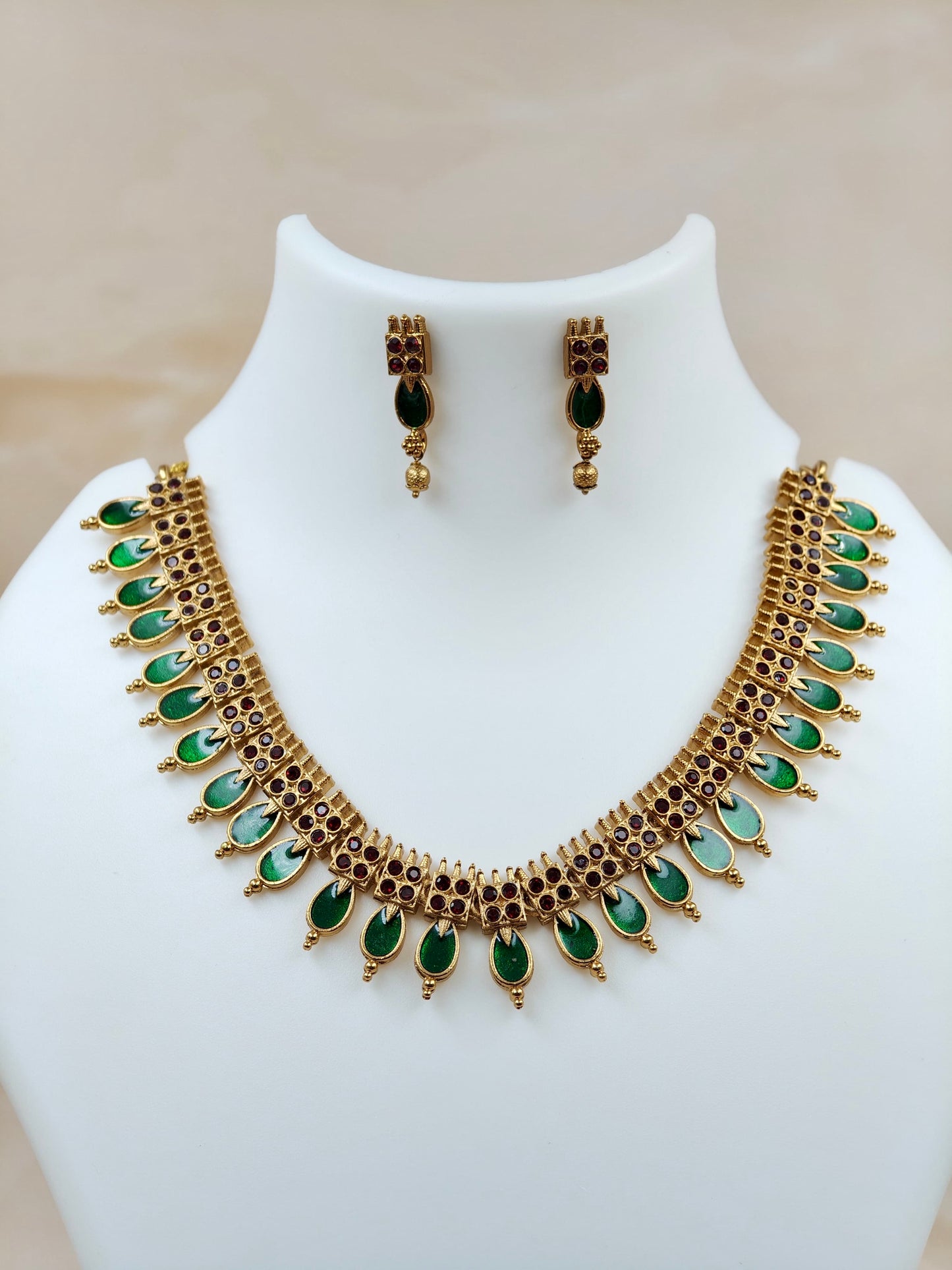 Beautiful Nagapada Necklace