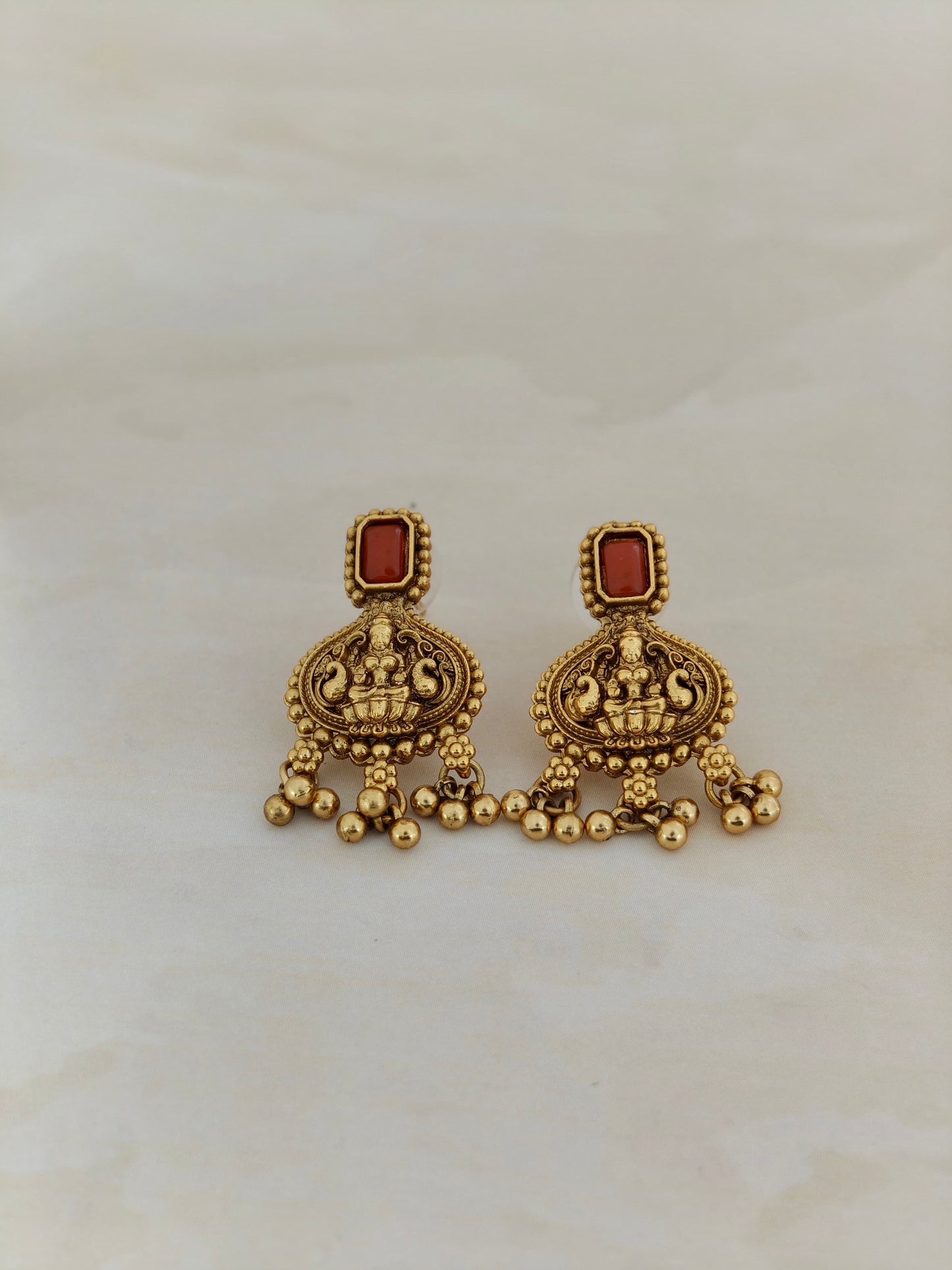 Lakshmi Pendant Simple Necklace with Orange Beads