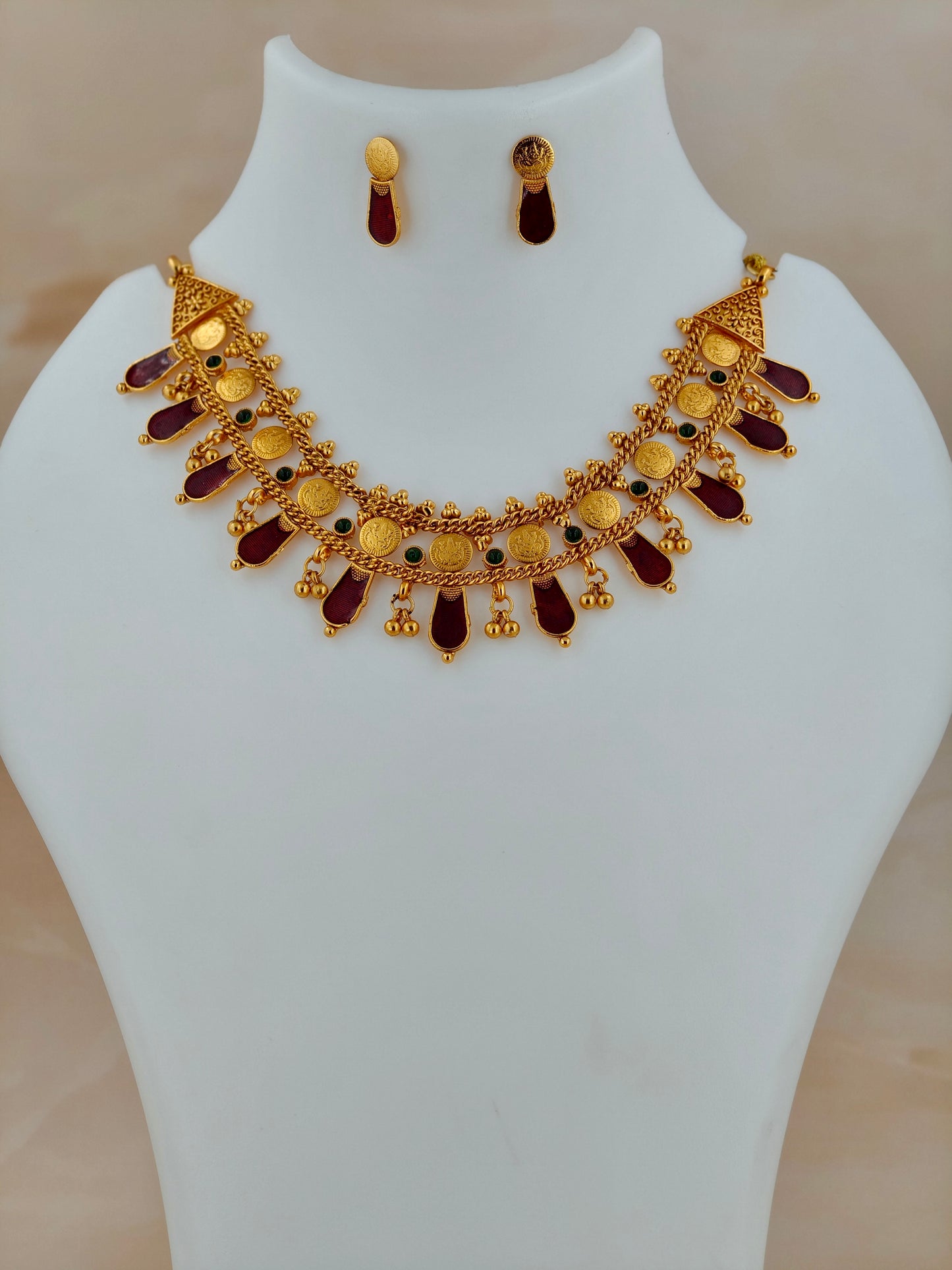 Trending Nagapada Choker Maroon