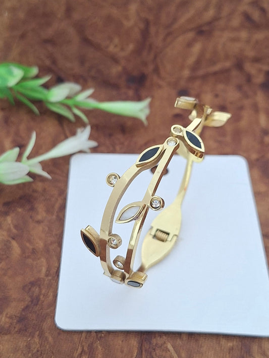 Anti -tarnish Gold Plated Kada