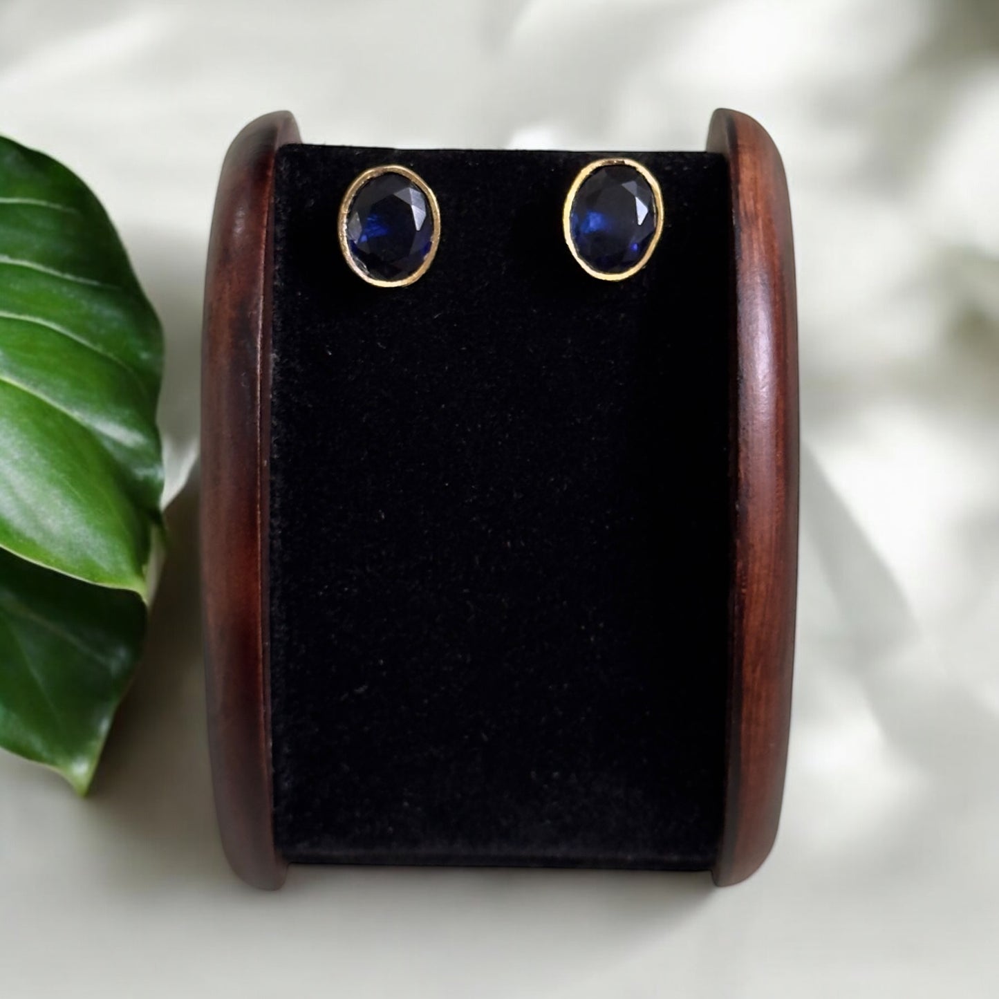 Single Stone Studs (Oval)