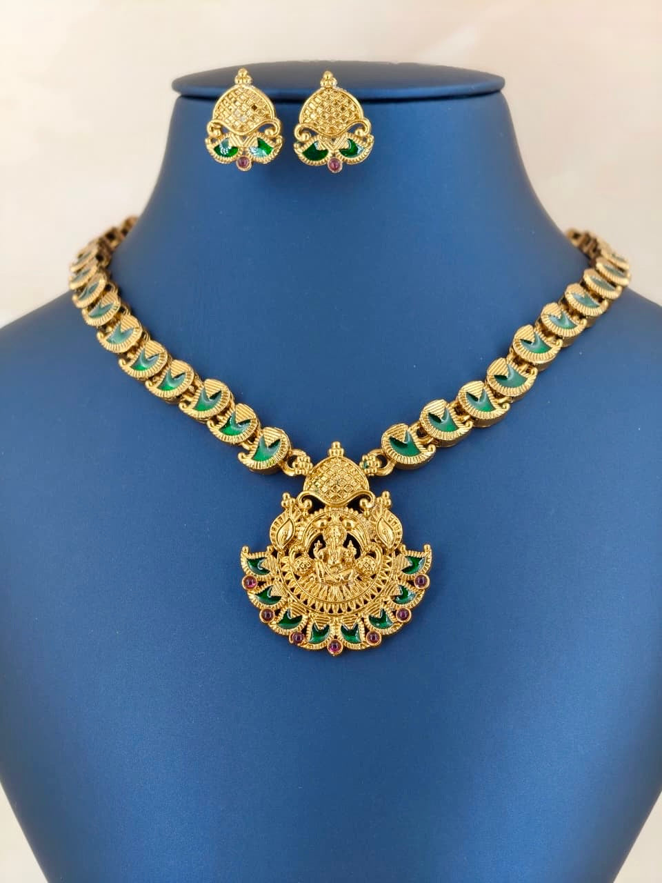 Antique Ganesha Pendant Enamel Necklace Green