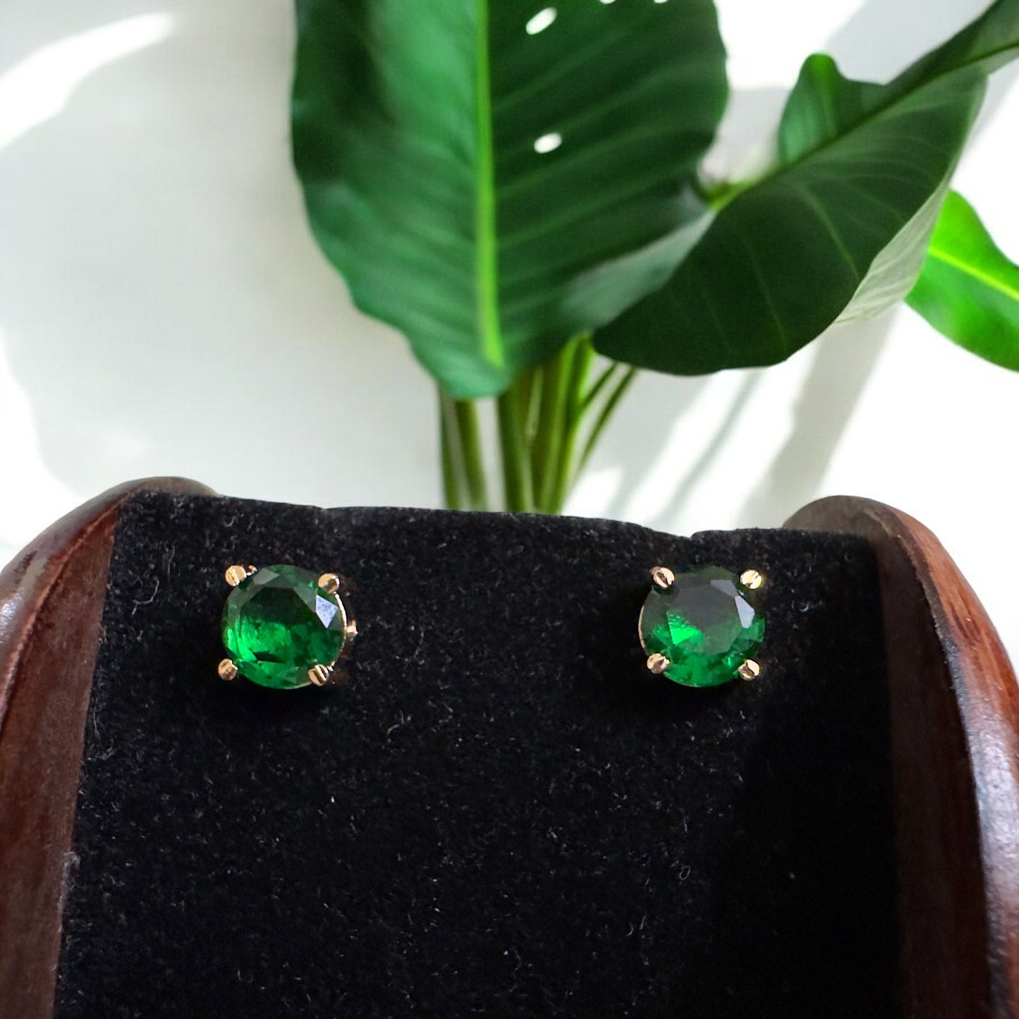 Single Stone Stud (round-small)