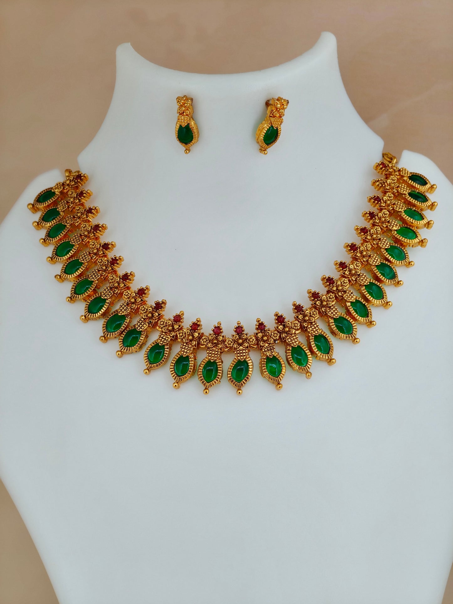 Simple short Nagapada Necklace