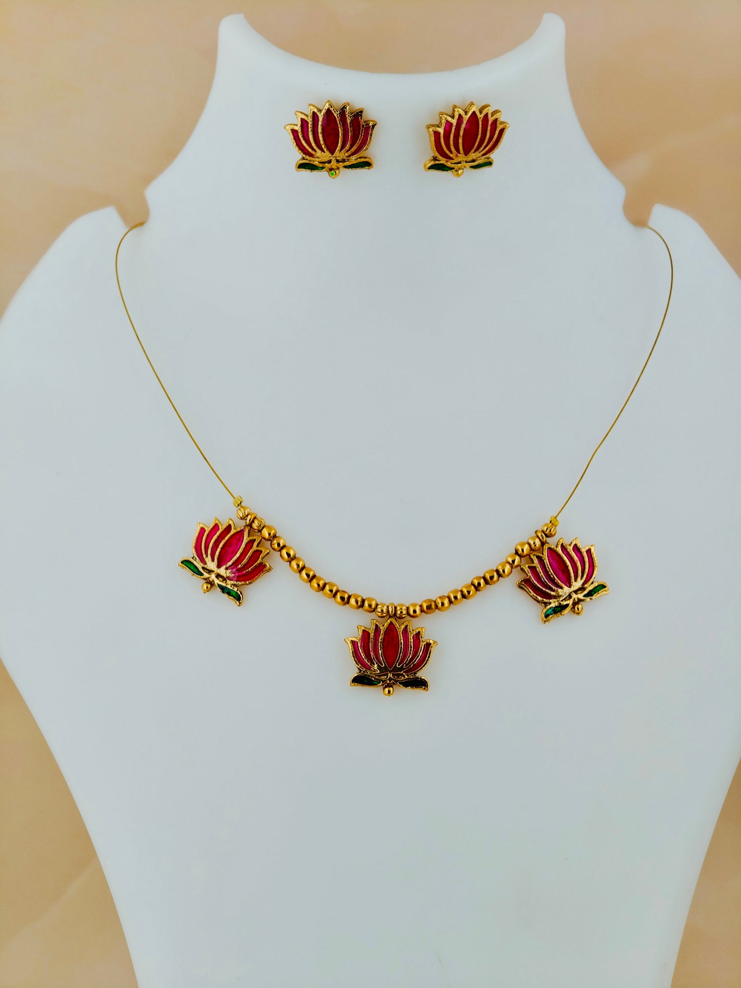 Tri Lotus Pendant Invisible Chain