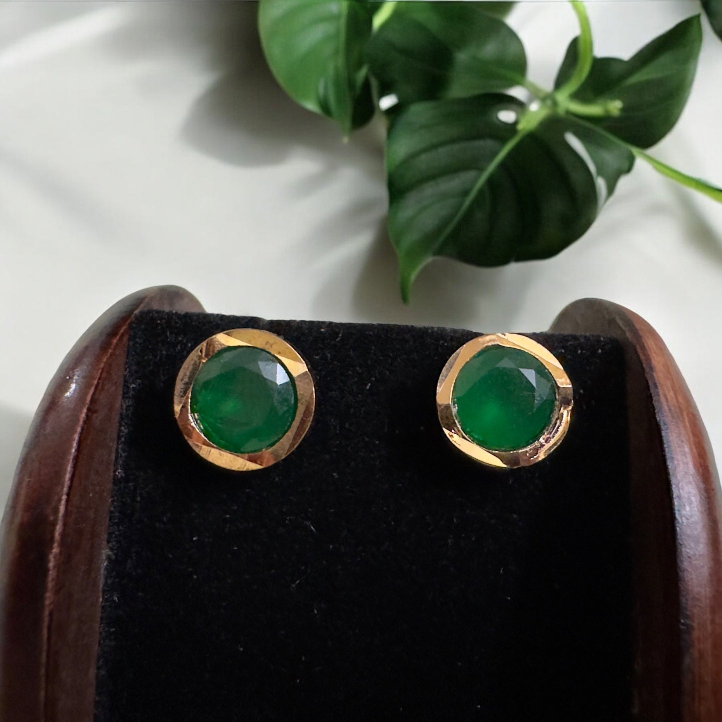 Single Stone Studs (round)