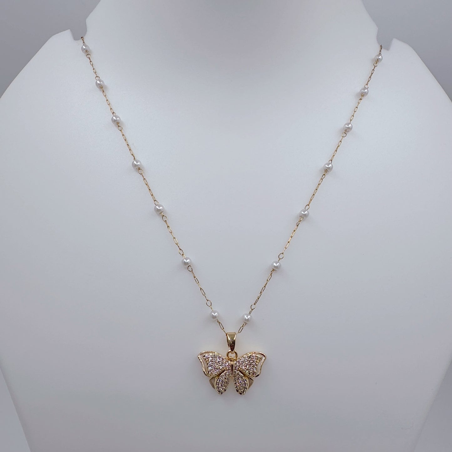 Beautiful Pearl Chain