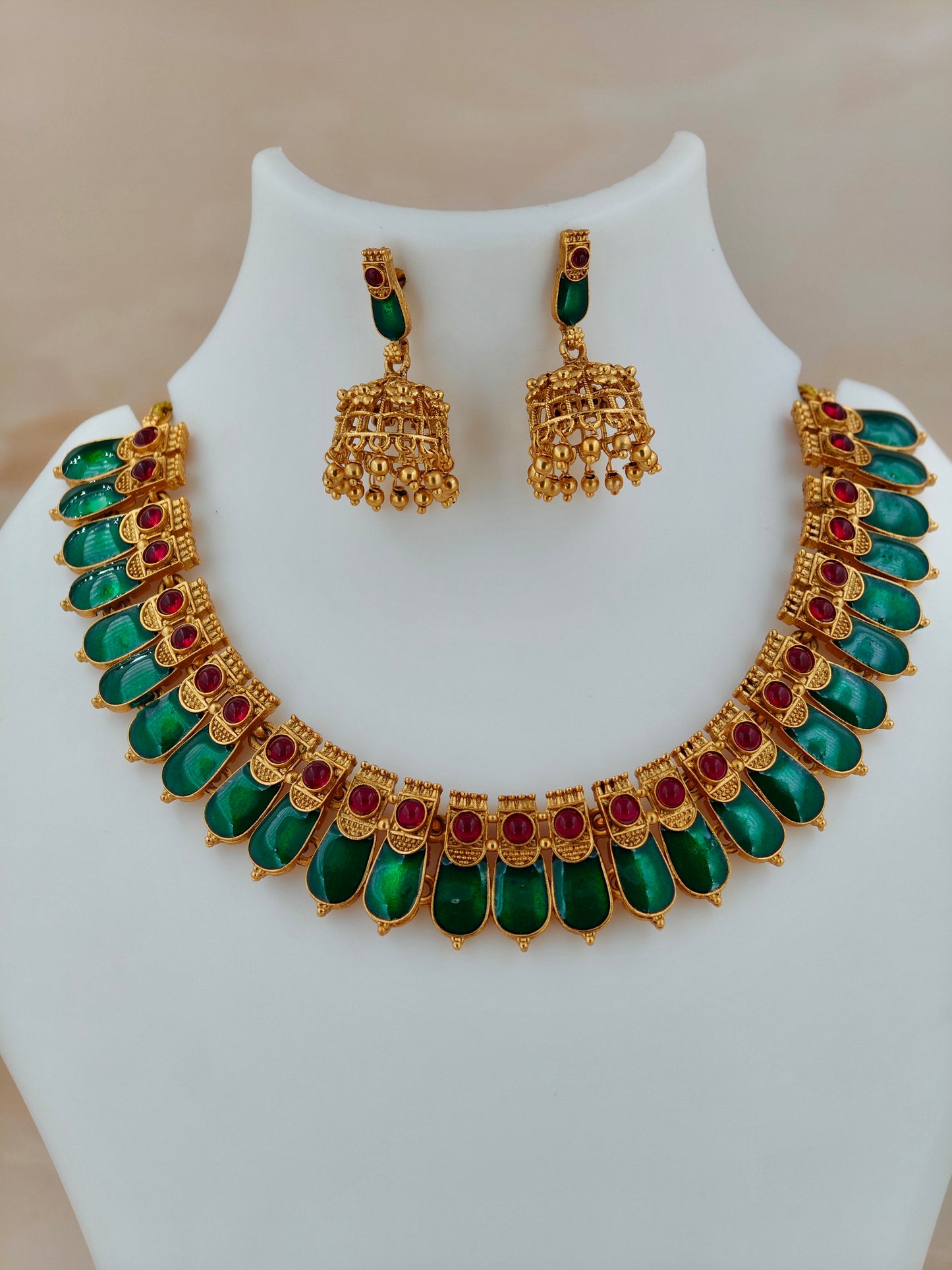 Enamel Nagapadam Green