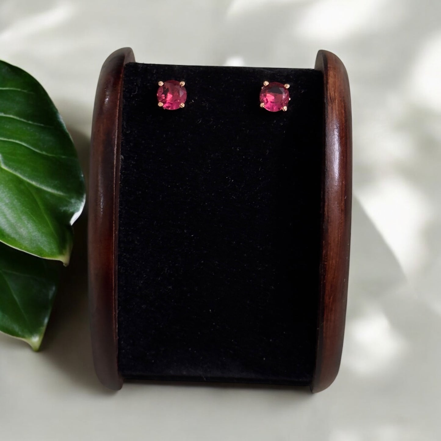 Single Stone Stud (round-small)