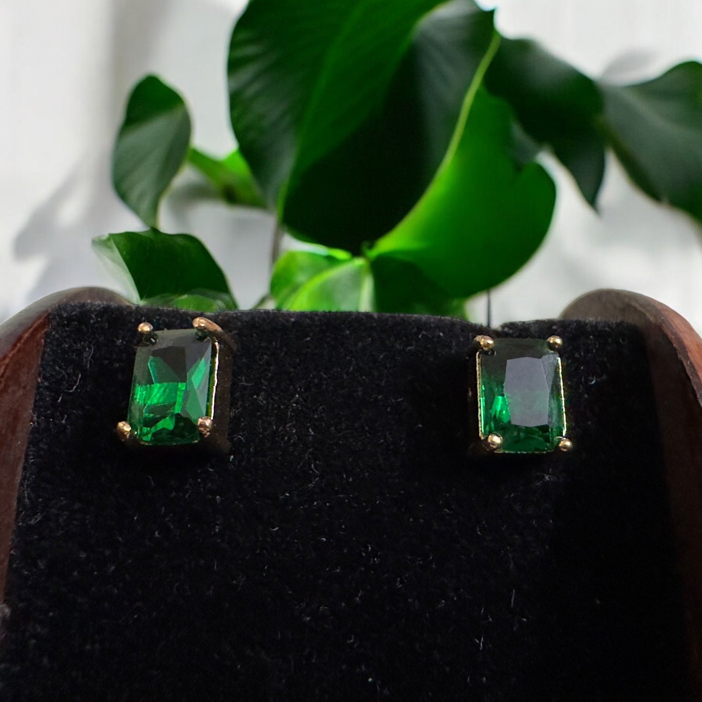 Single Stone Stud (square-small)