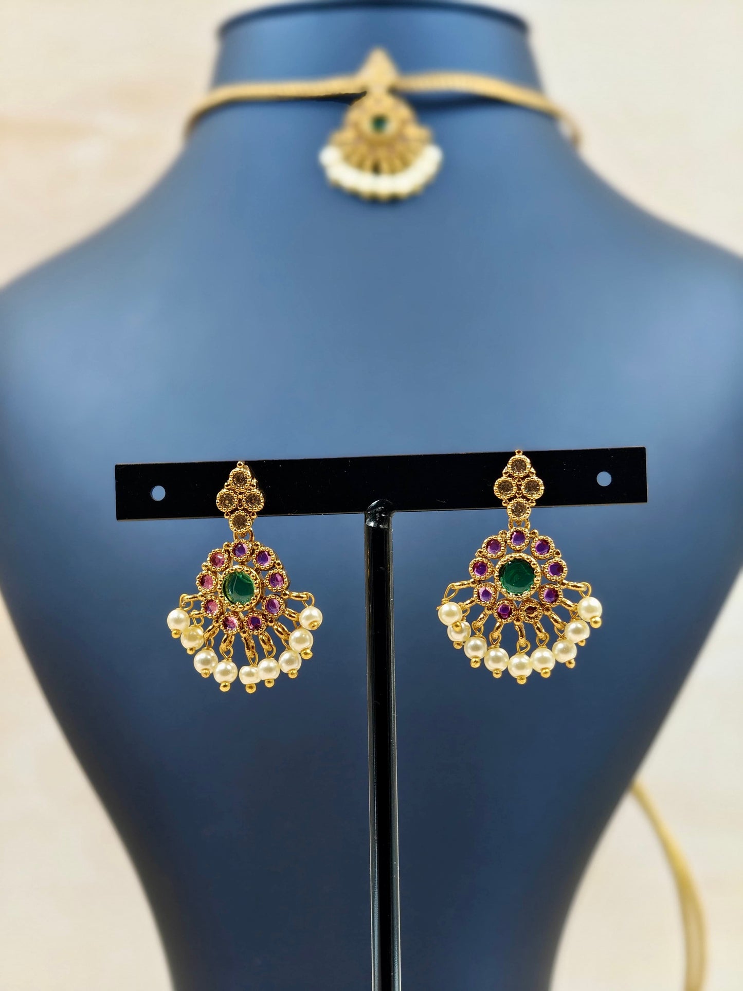 Traditional Chuttiyum Chainum with pearls