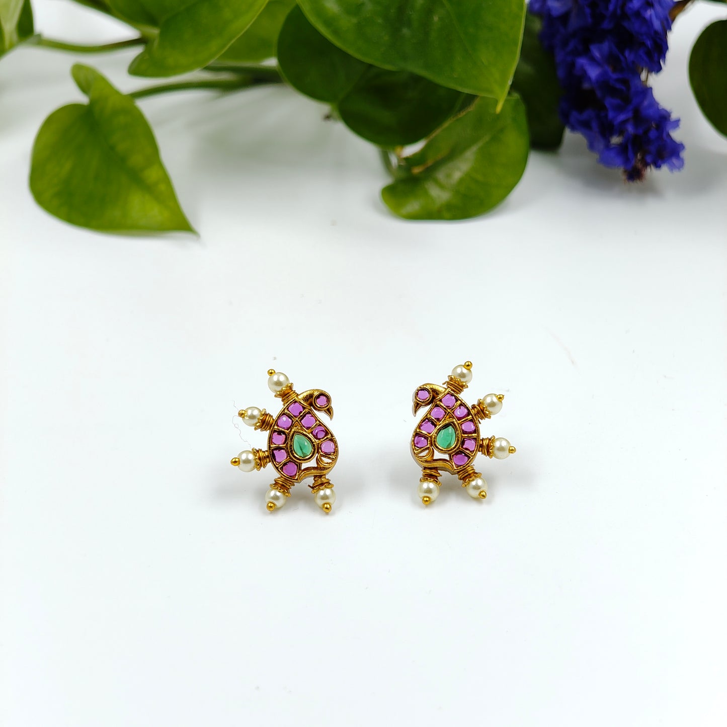Traditional Kemp Stone & Pearl Peacock Ear Studs