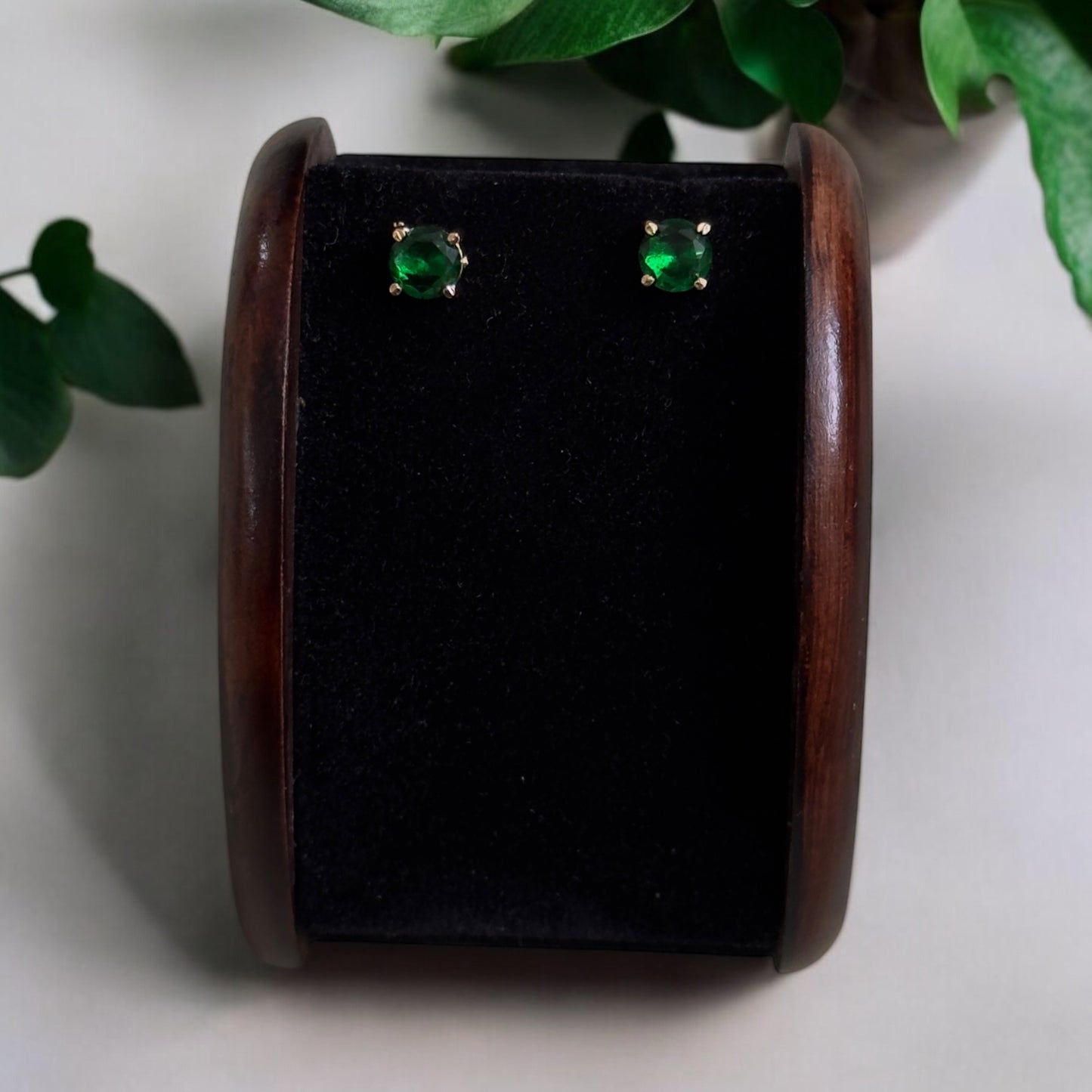 Single Stone Stud (round-small)