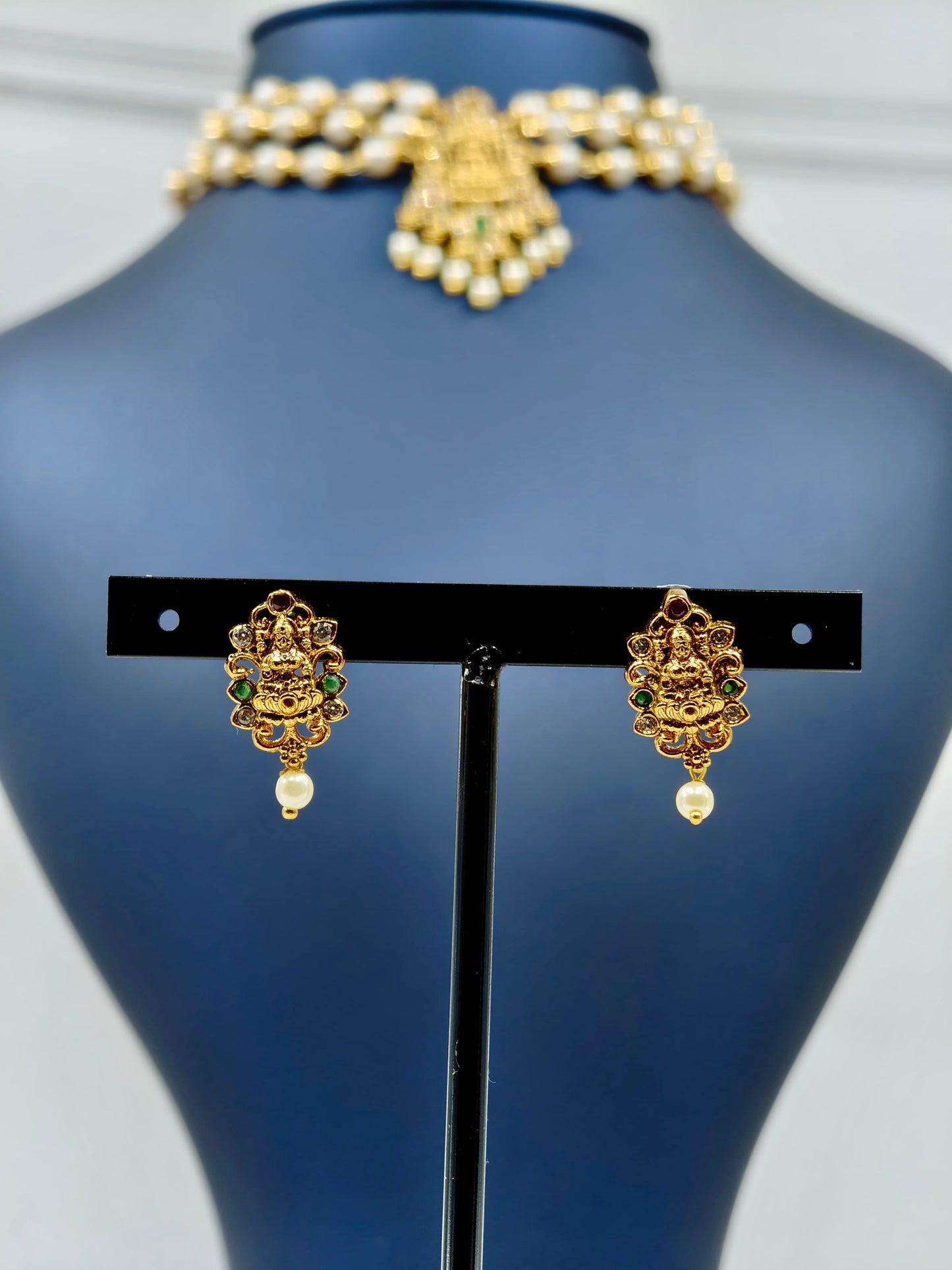 Beautiful White Pearl Lakshmi Choker