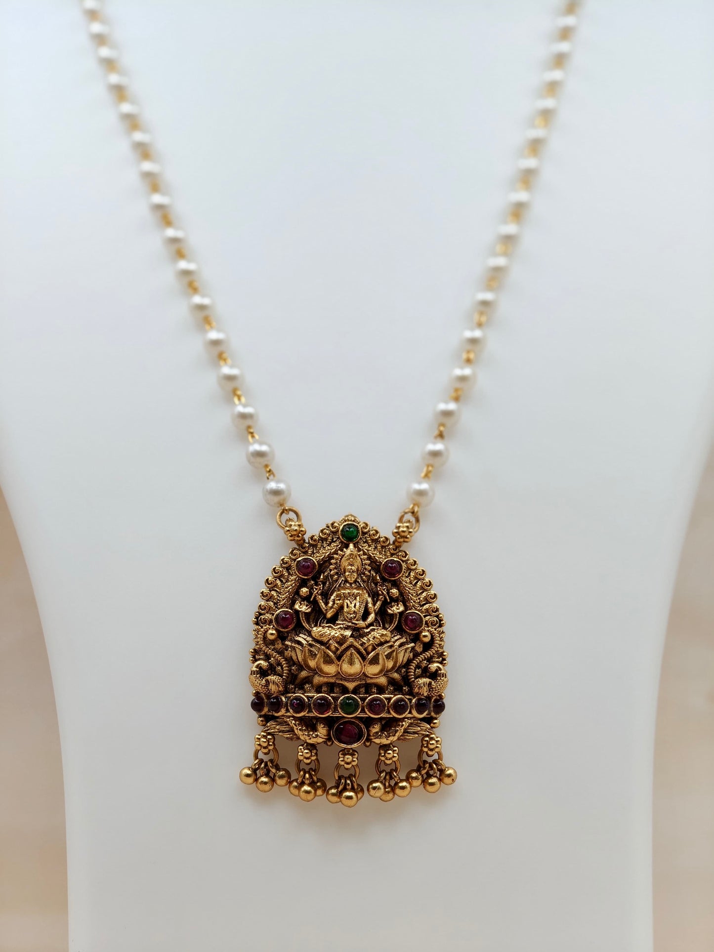 Simple Lakshmi Pendant Pearl Haaram