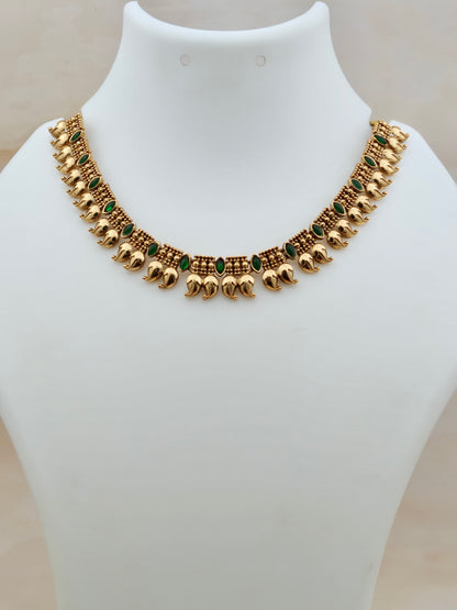 Beautiful Mango Design Necklace