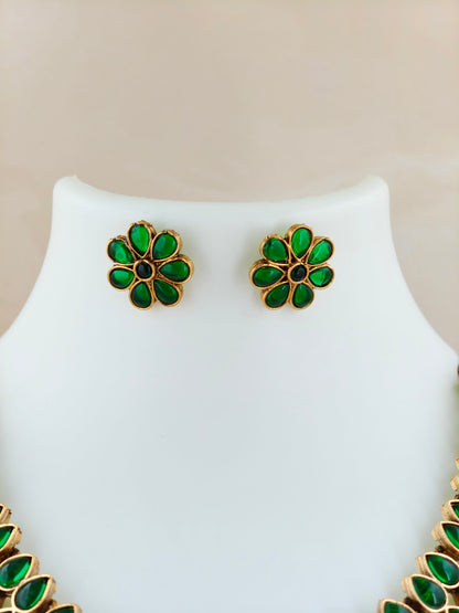 Beautiful Kemp Stone Necklace Green