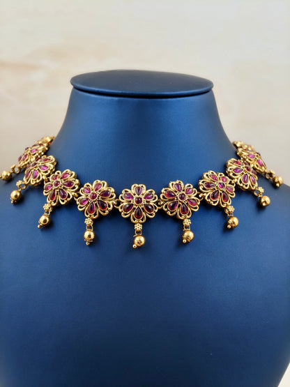 Trending Floral pattern Necklace with golden drops