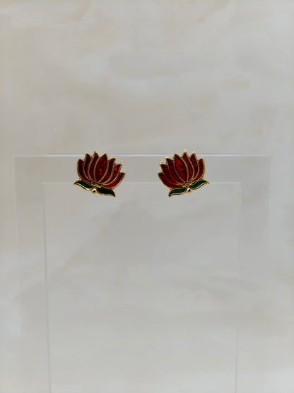 Single Lotus Pendant Invisible chain Maroon