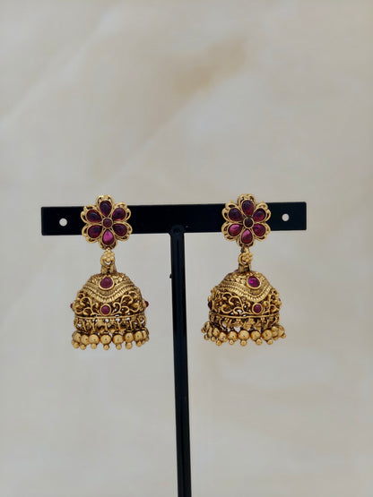 Floral Pattern Hanging necklace Ruby