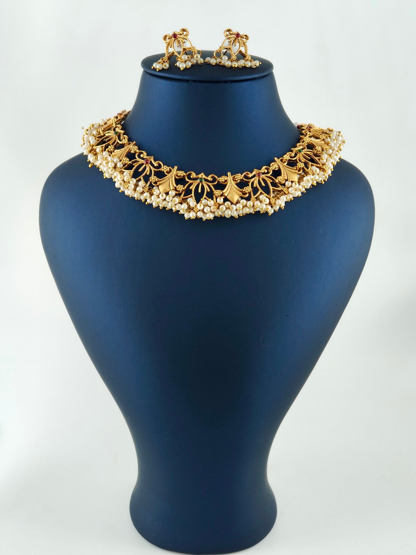 Beautiful White Pearl Necklace